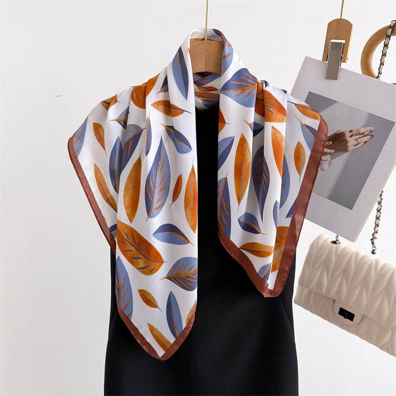 Bufandas cuadradas con estampa - Luxury Bags Casual reseña y precio